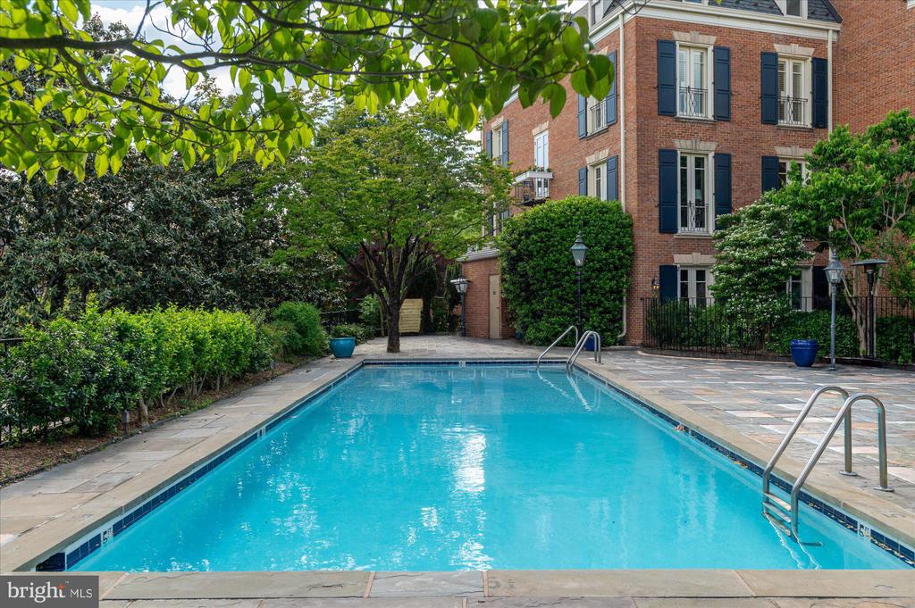 1821 KALORAMA SQUARE NW 11