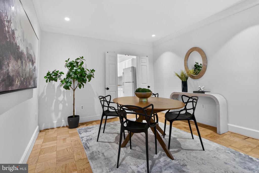 3297 SUTTON PLACE NW Unit: C