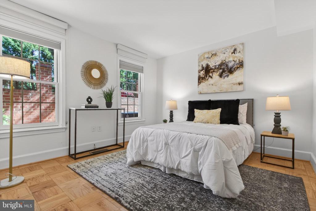 3297 SUTTON PLACE NW Unit: C