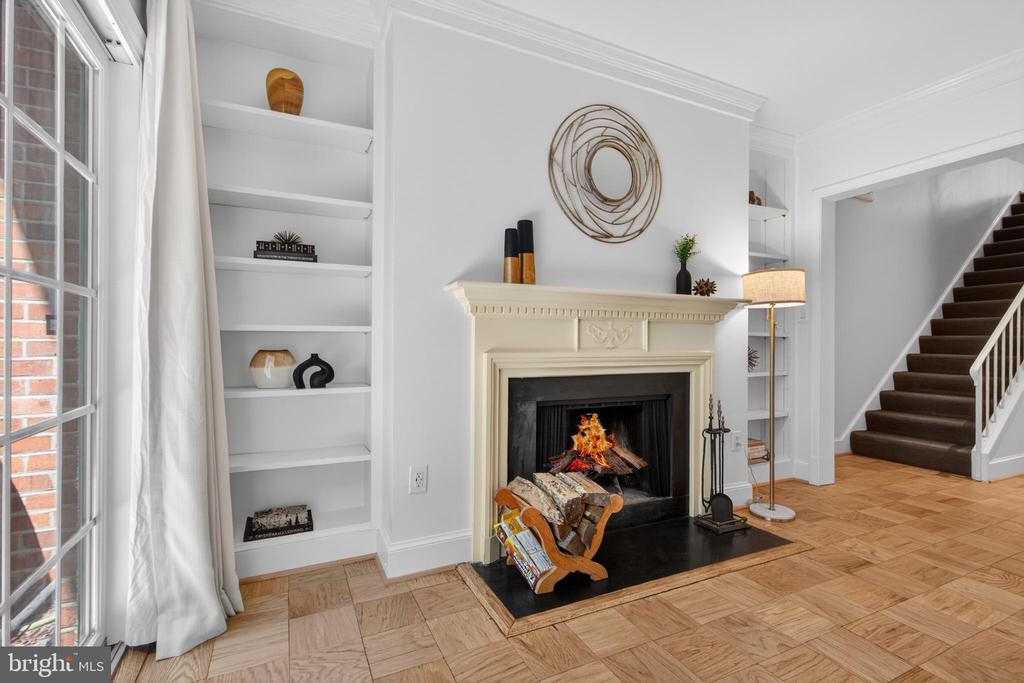 3297 SUTTON PLACE NW Unit: C