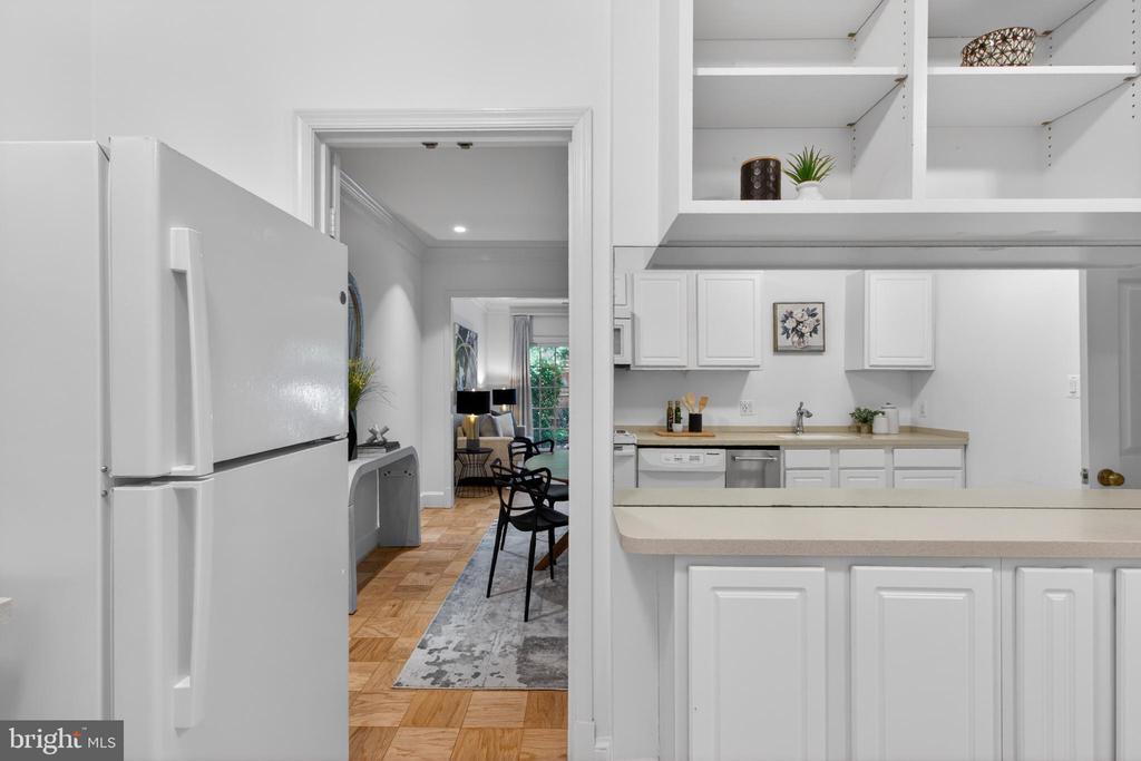 3297 SUTTON PLACE NW Unit: C