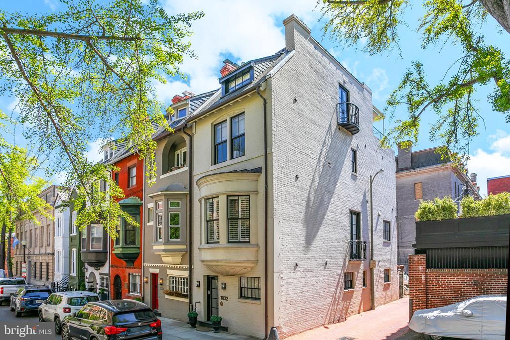 1832 CORCORAN STREET NW Unit: B