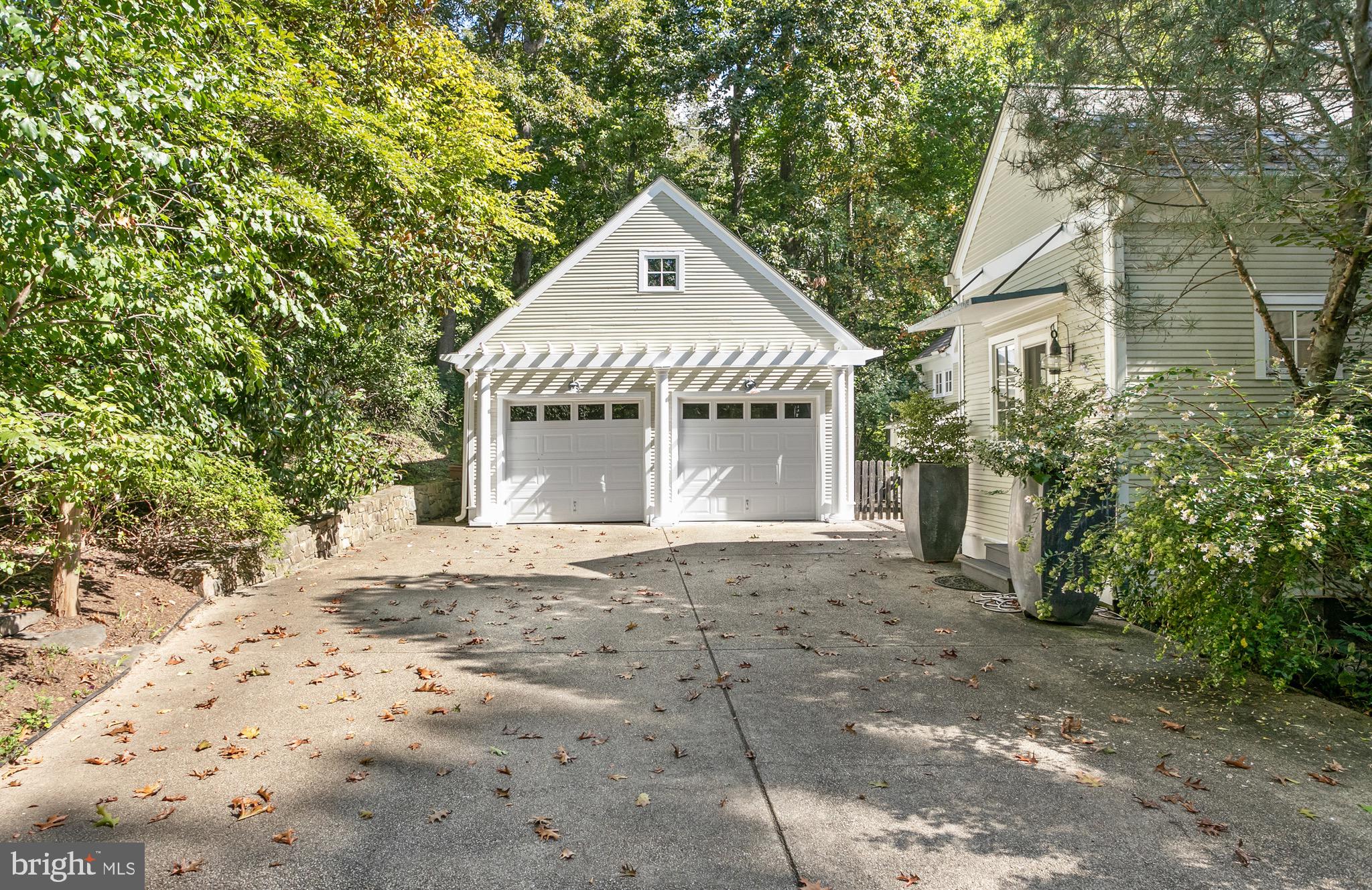 11513 Luvie COURT