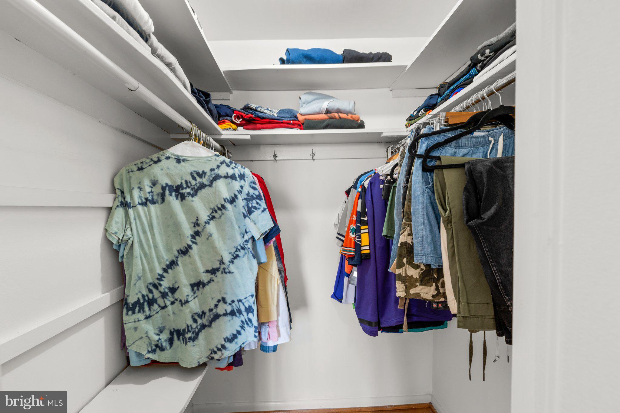 10201 Grosvenor Pl #1528