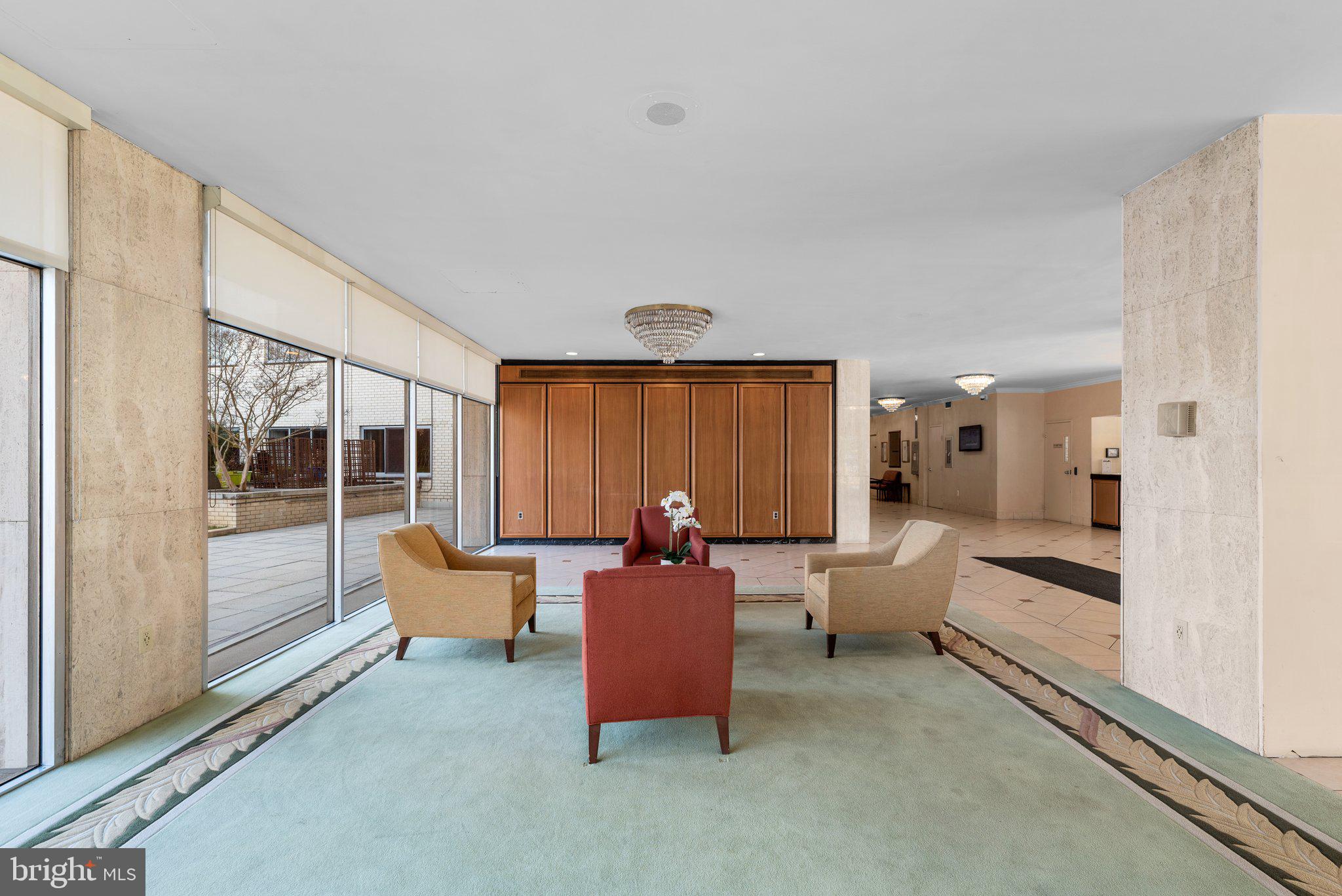 10201 Grosvenor Pl #1528