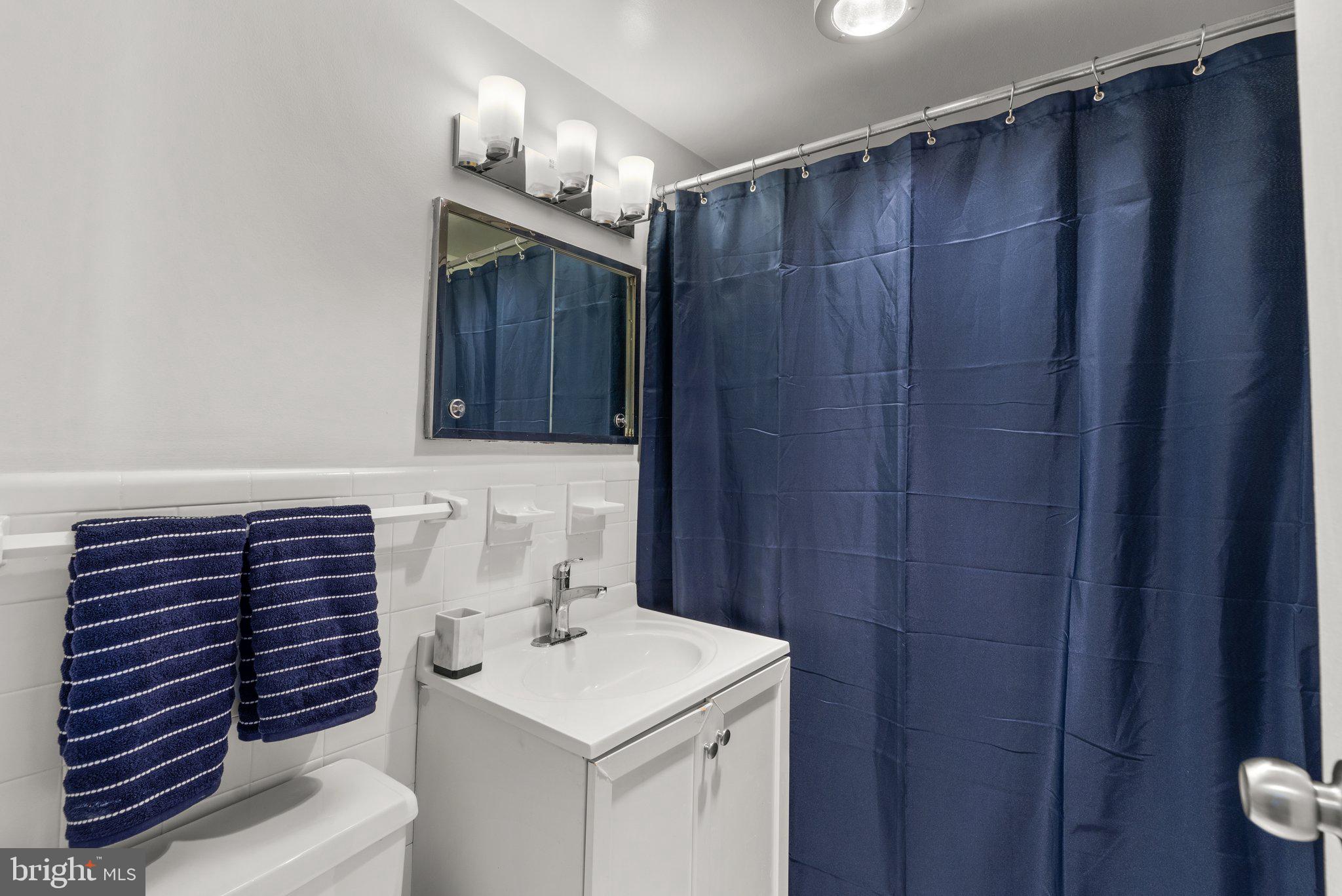 10201 Grosvenor Pl #1528