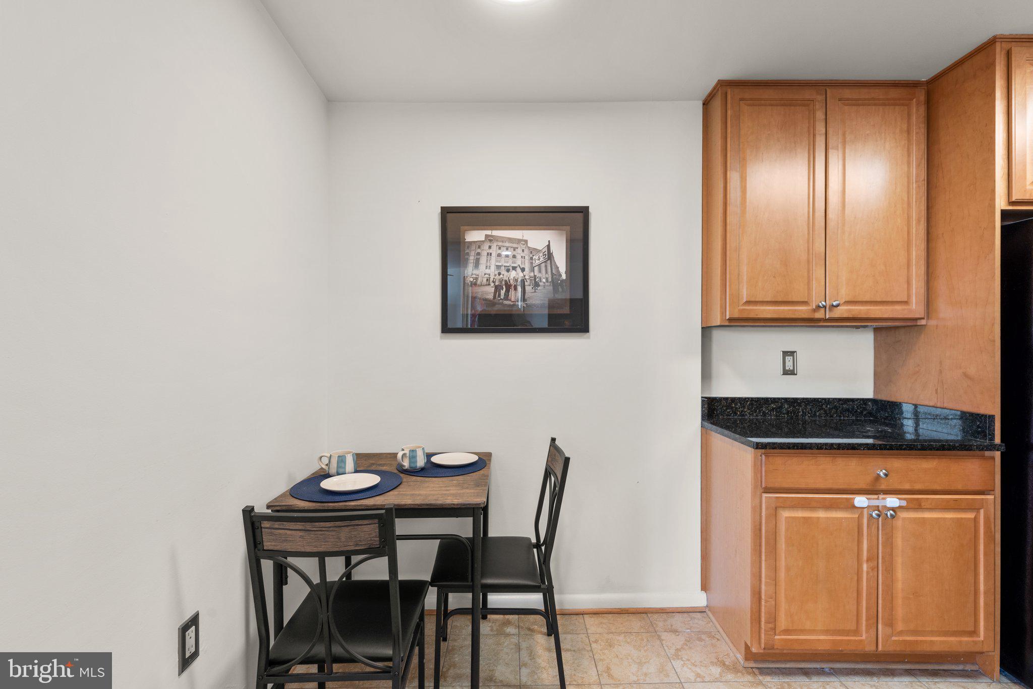 10201 Grosvenor Pl #1528