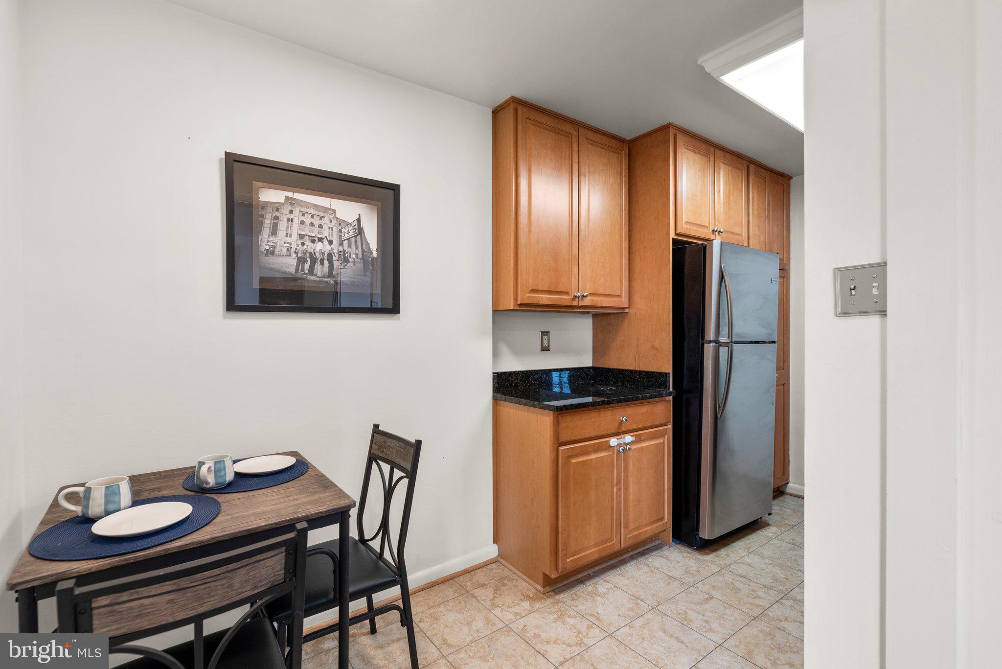 10201 Grosvenor Pl #1528