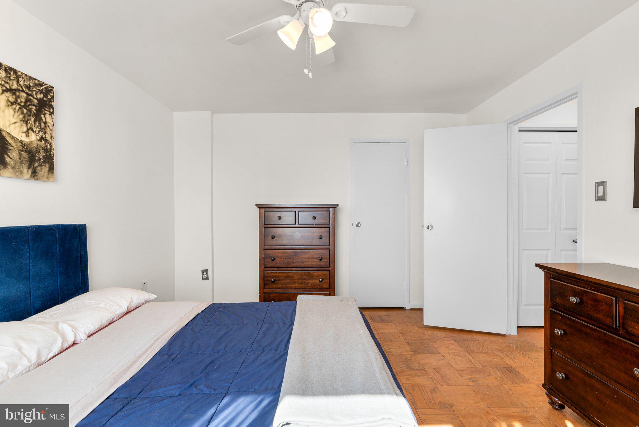 10201 Grosvenor Pl #1528