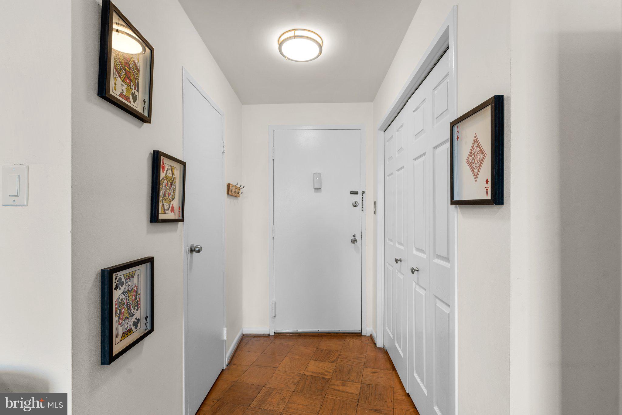 10201 Grosvenor Pl #1528