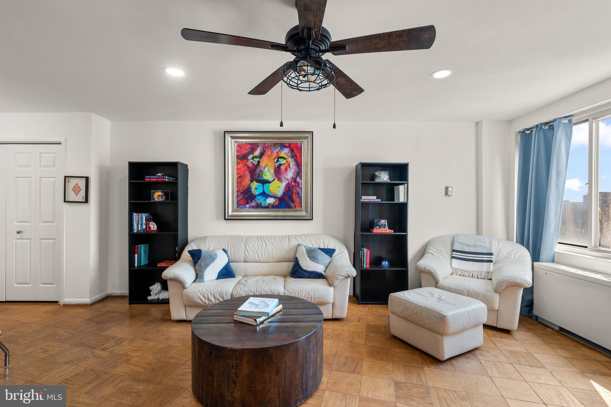 10201 Grosvenor Pl #1528