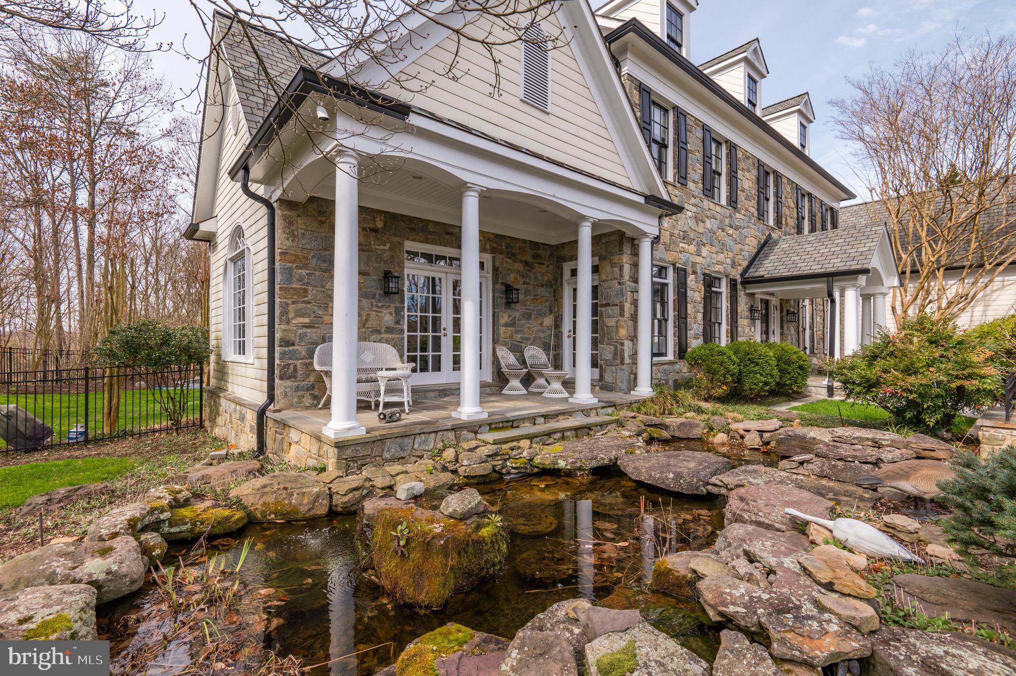11516 Front Field Ln
