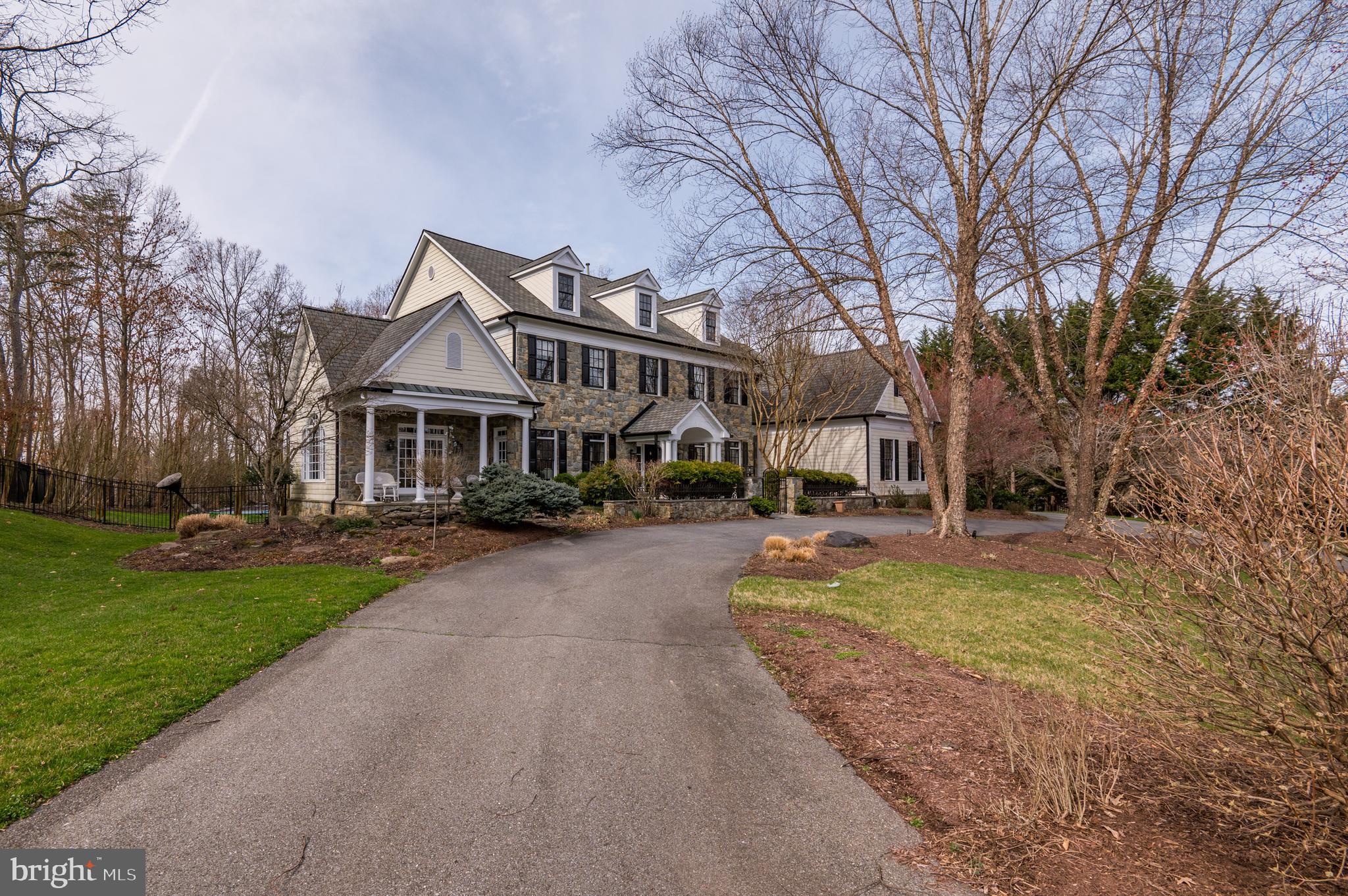 11516 Front Field Ln
