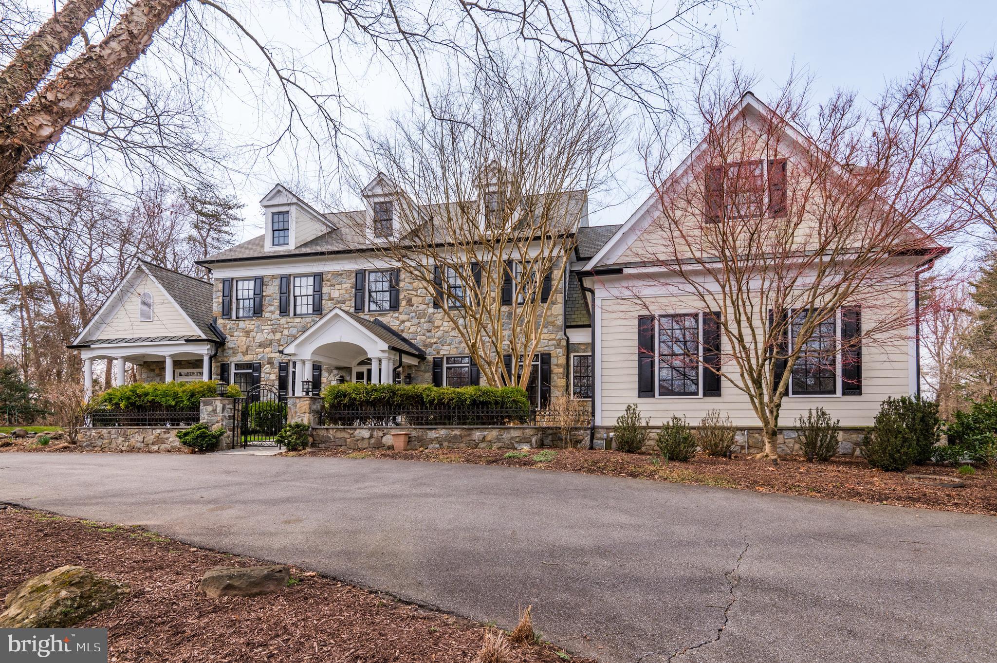 11516 Front Field Ln