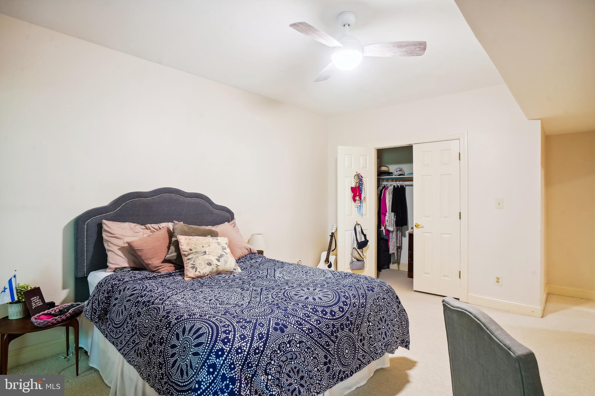 4 Town Gate Ct