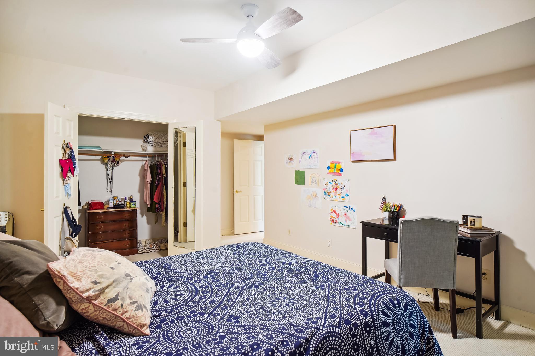 4 Town Gate Ct