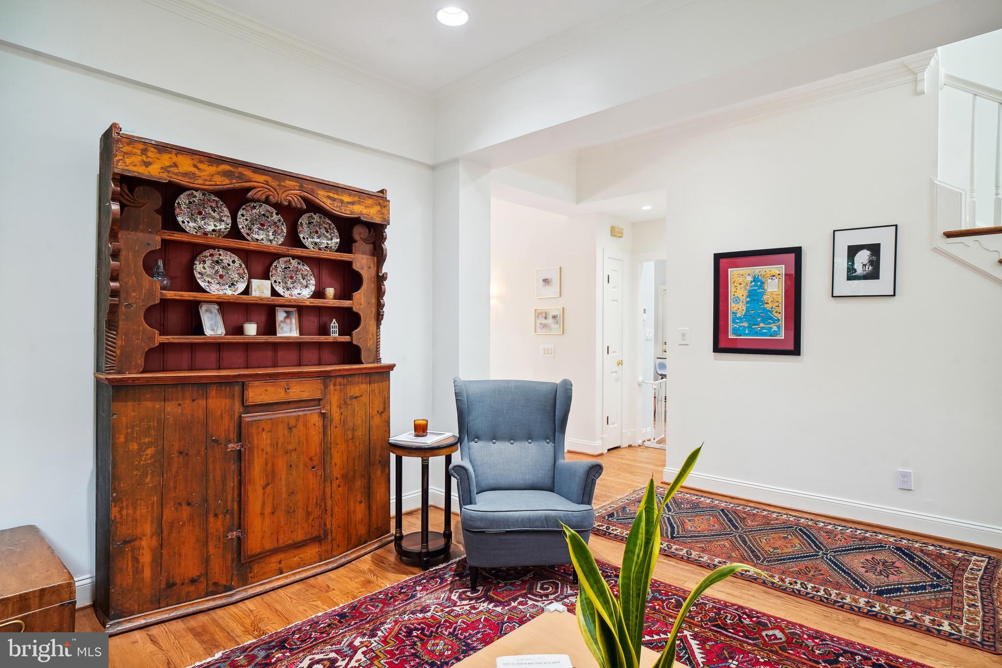 4 Town Gate Ct