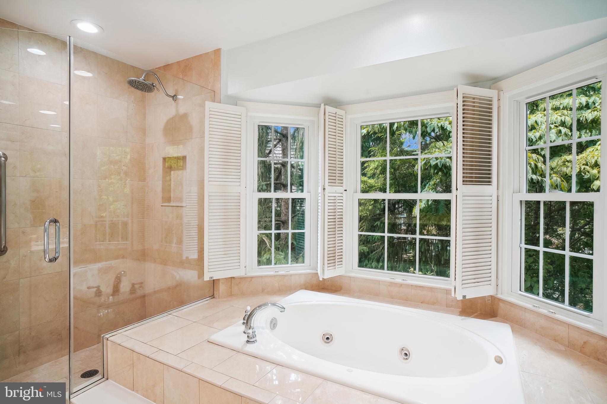4 Town Gate Ct
