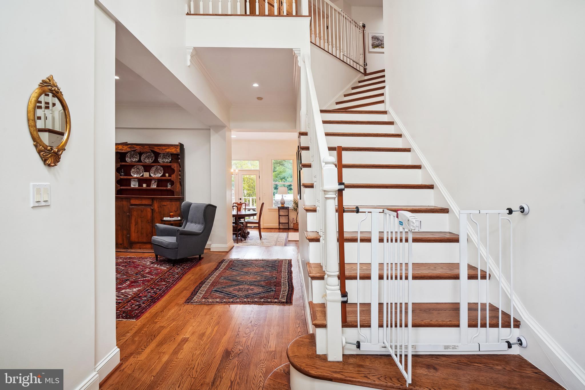 4 Town Gate Ct
