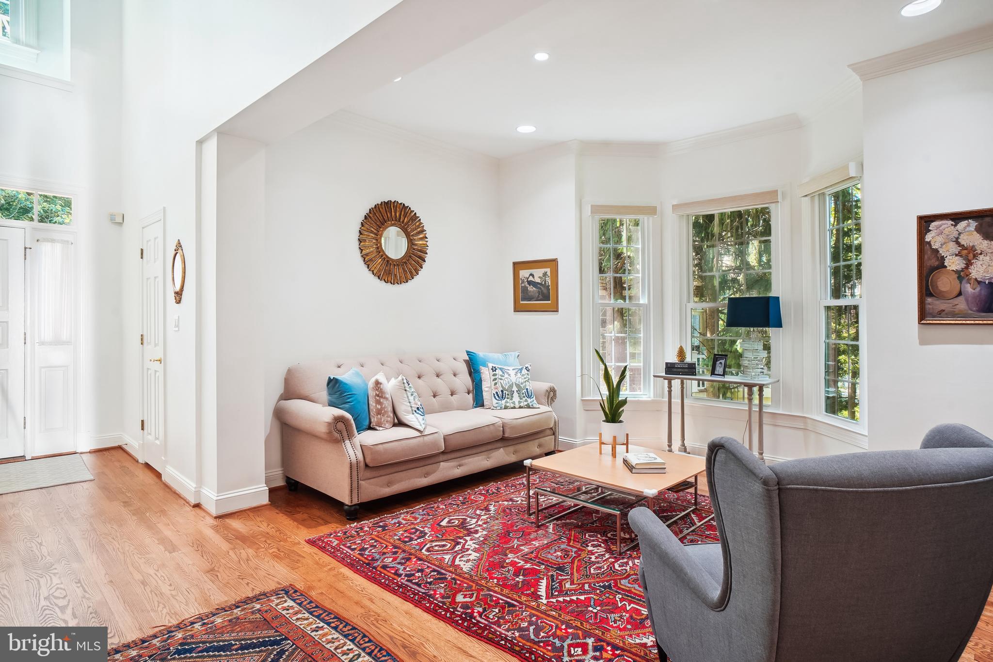 4 Town Gate Ct