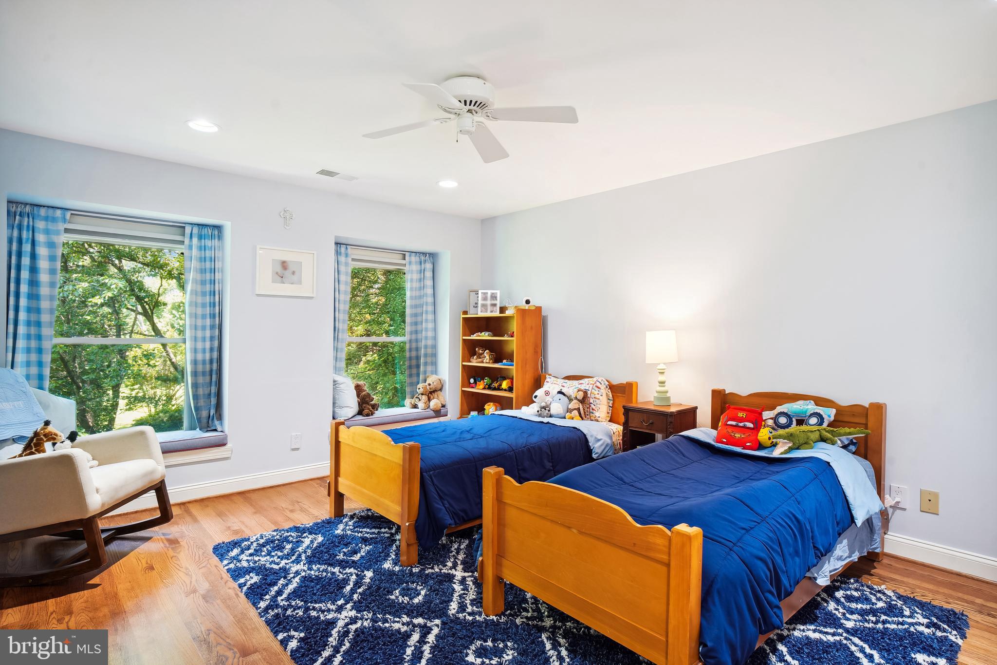 4 Town Gate Ct