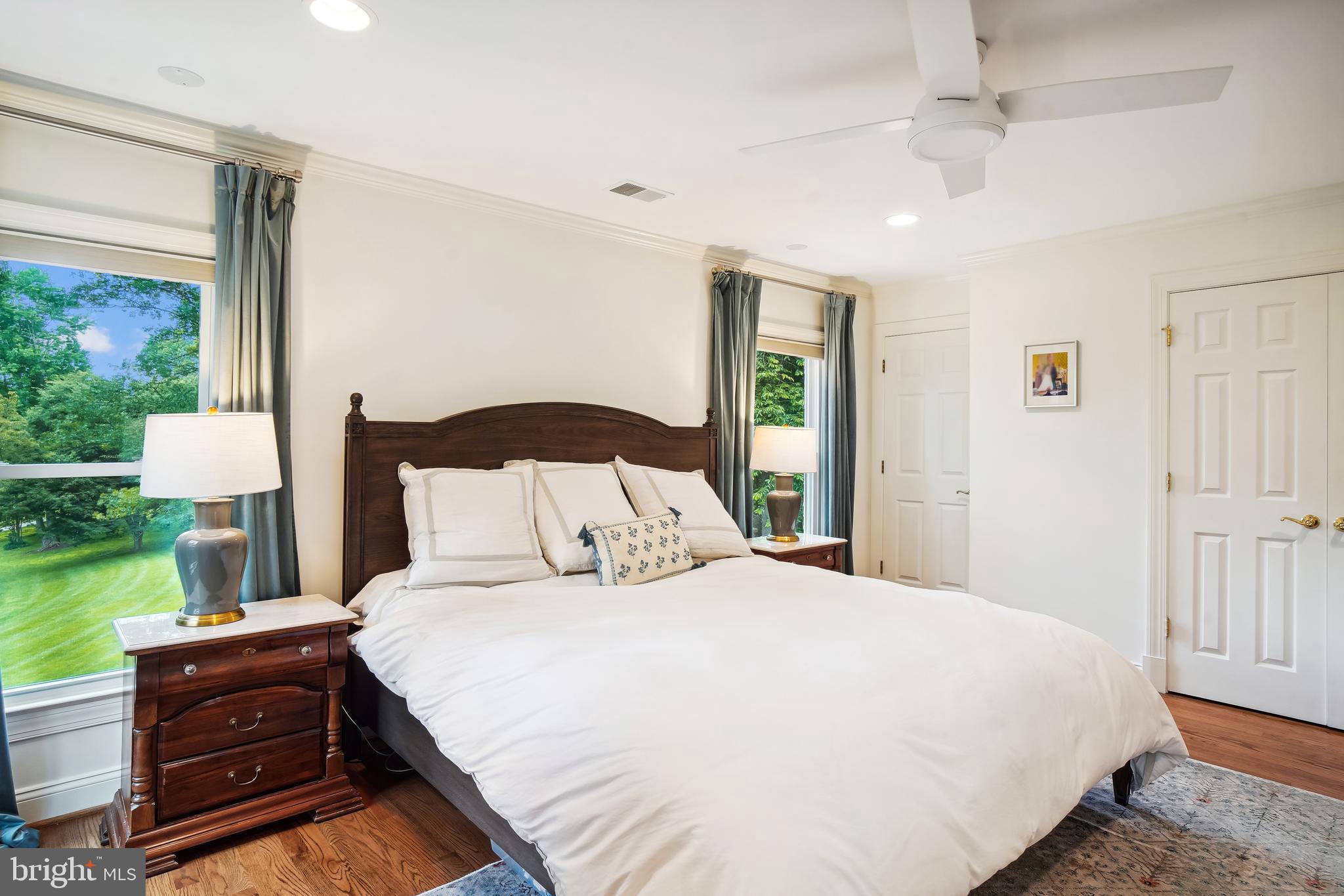 4 Town Gate Ct