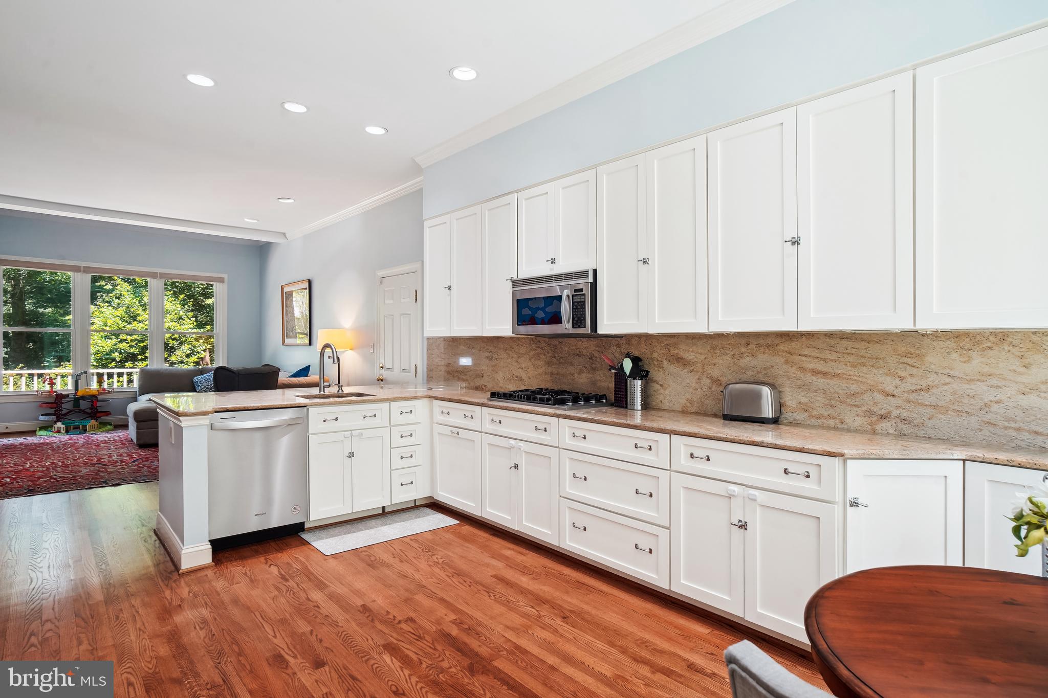 4 Town Gate Ct