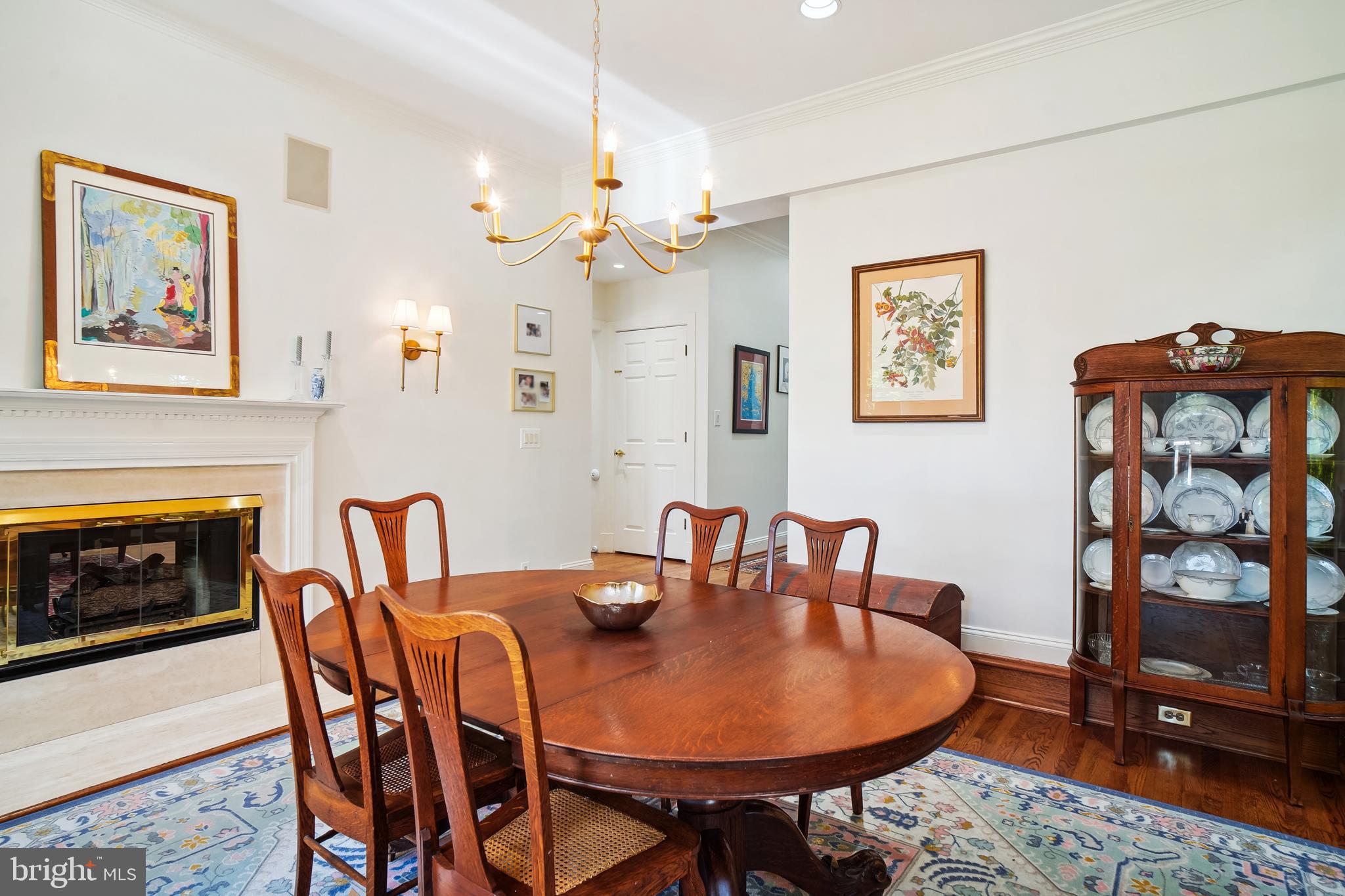 4 Town Gate Ct