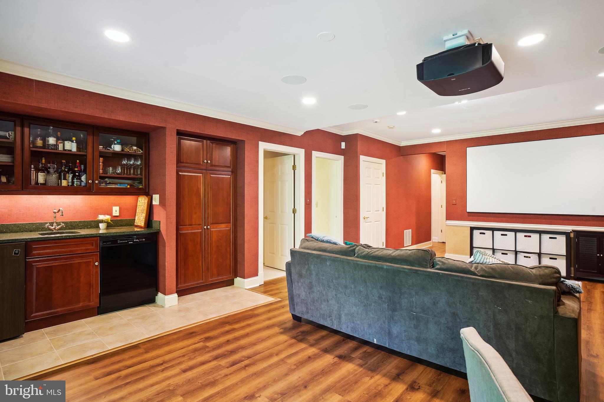 4 Town Gate Ct