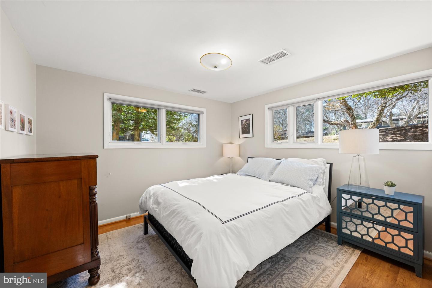 8305 Loring Dr