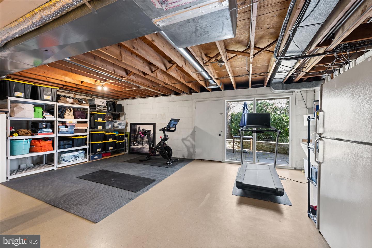 8305 Loring Dr