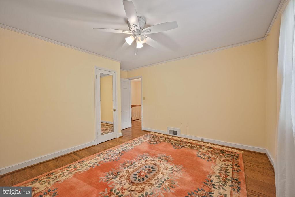 5504 Park St