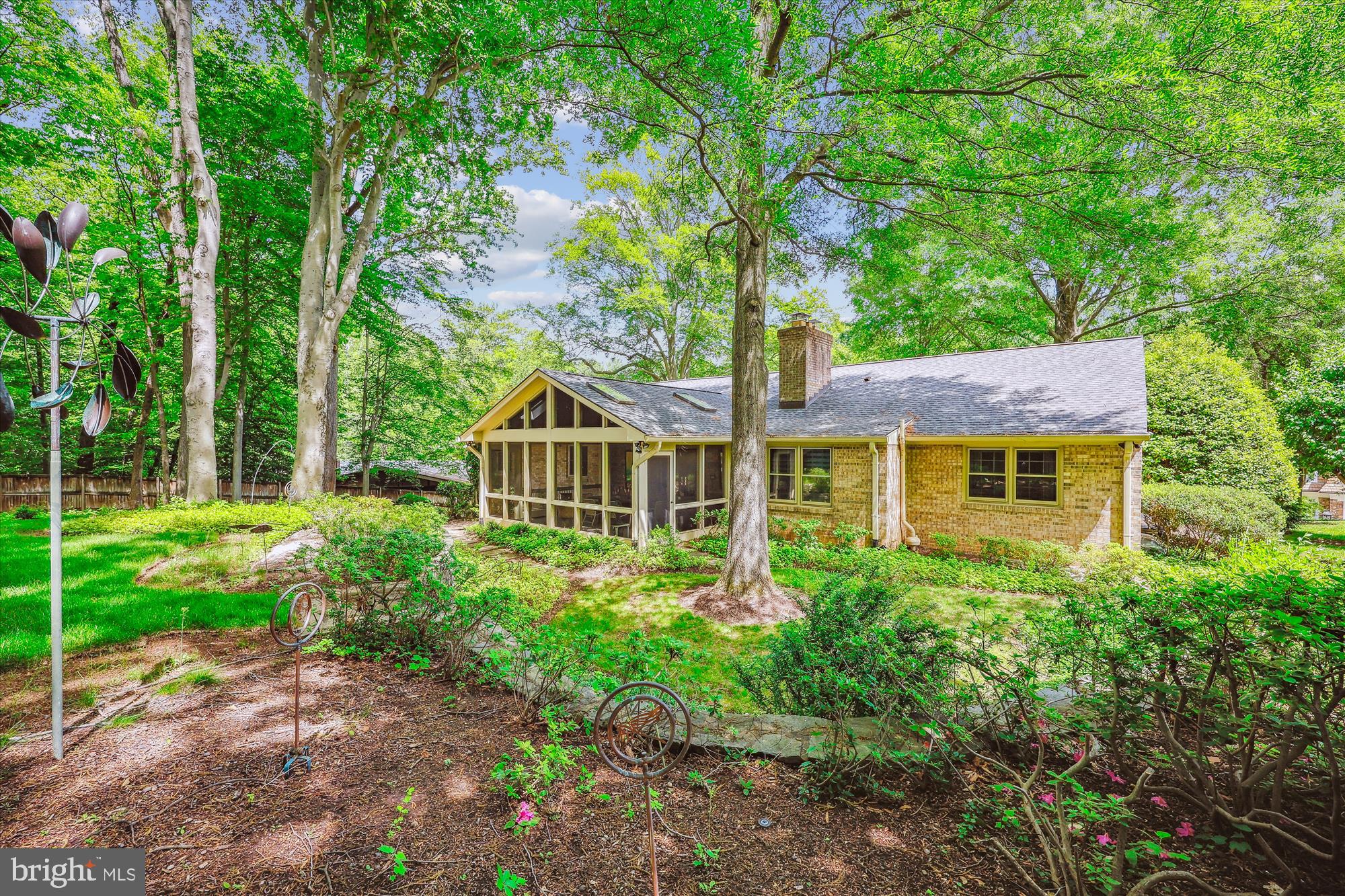 7411 Arrowood Rd