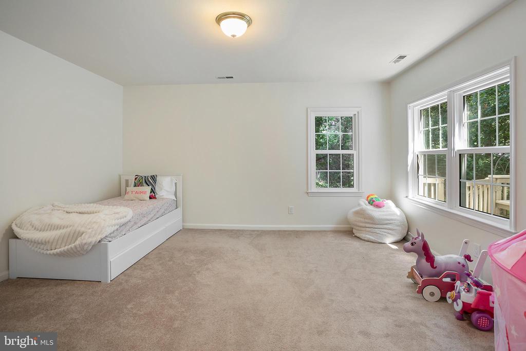 8316 COMANCHE COURT