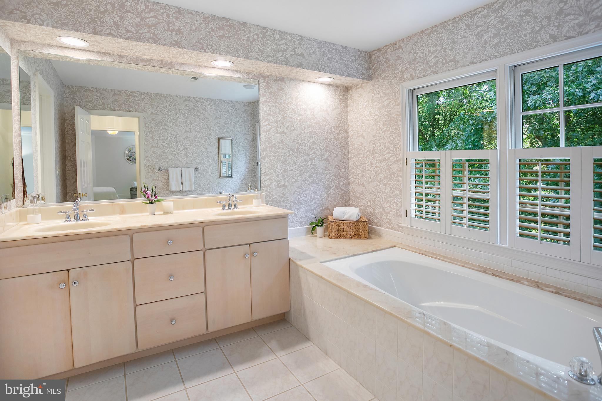 8316 COMANCHE COURT