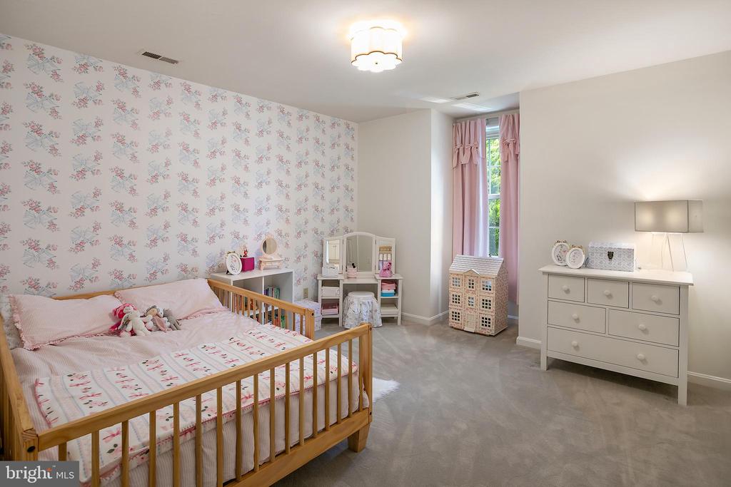 8316 COMANCHE COURT