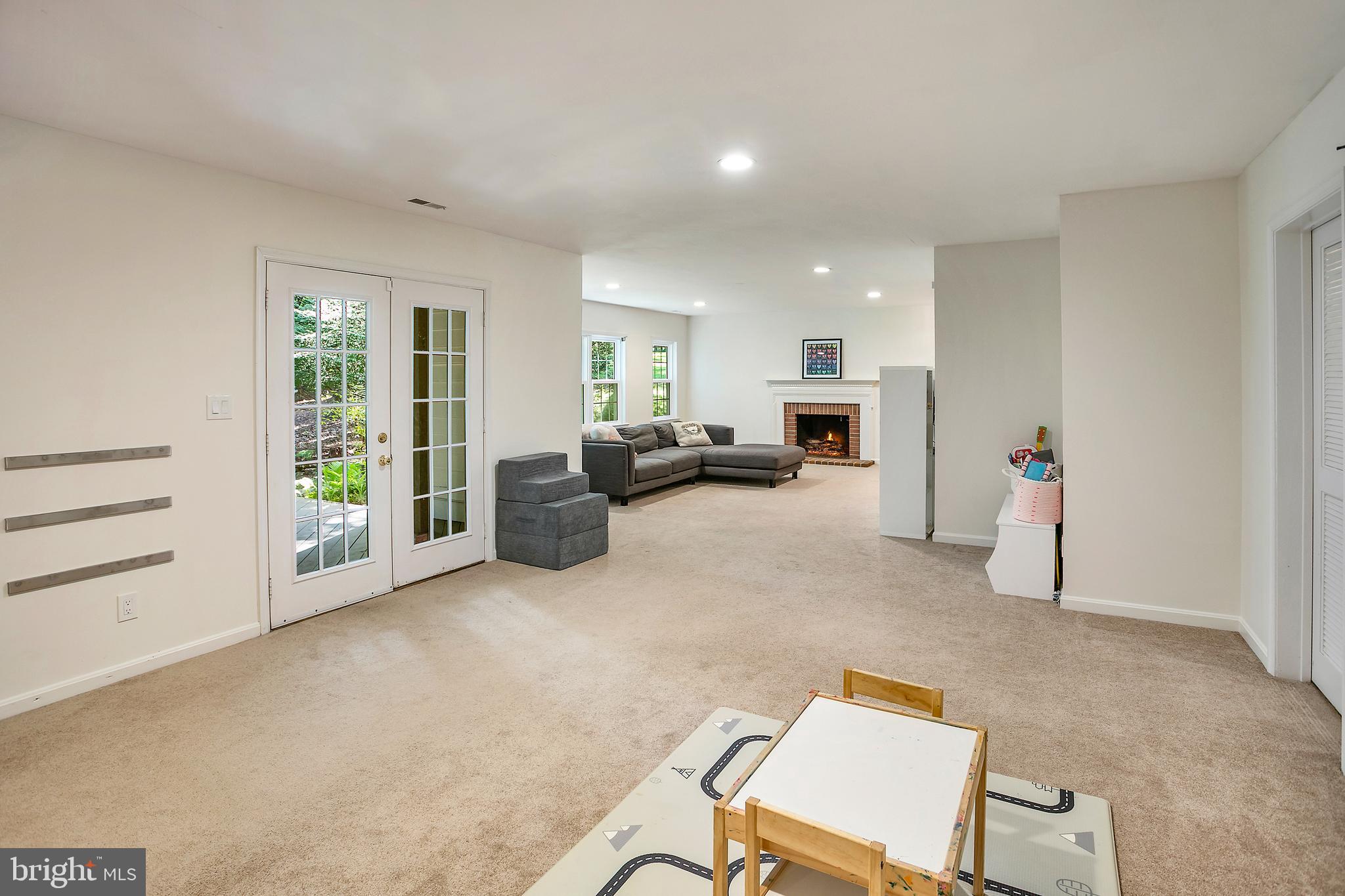 8316 COMANCHE COURT
