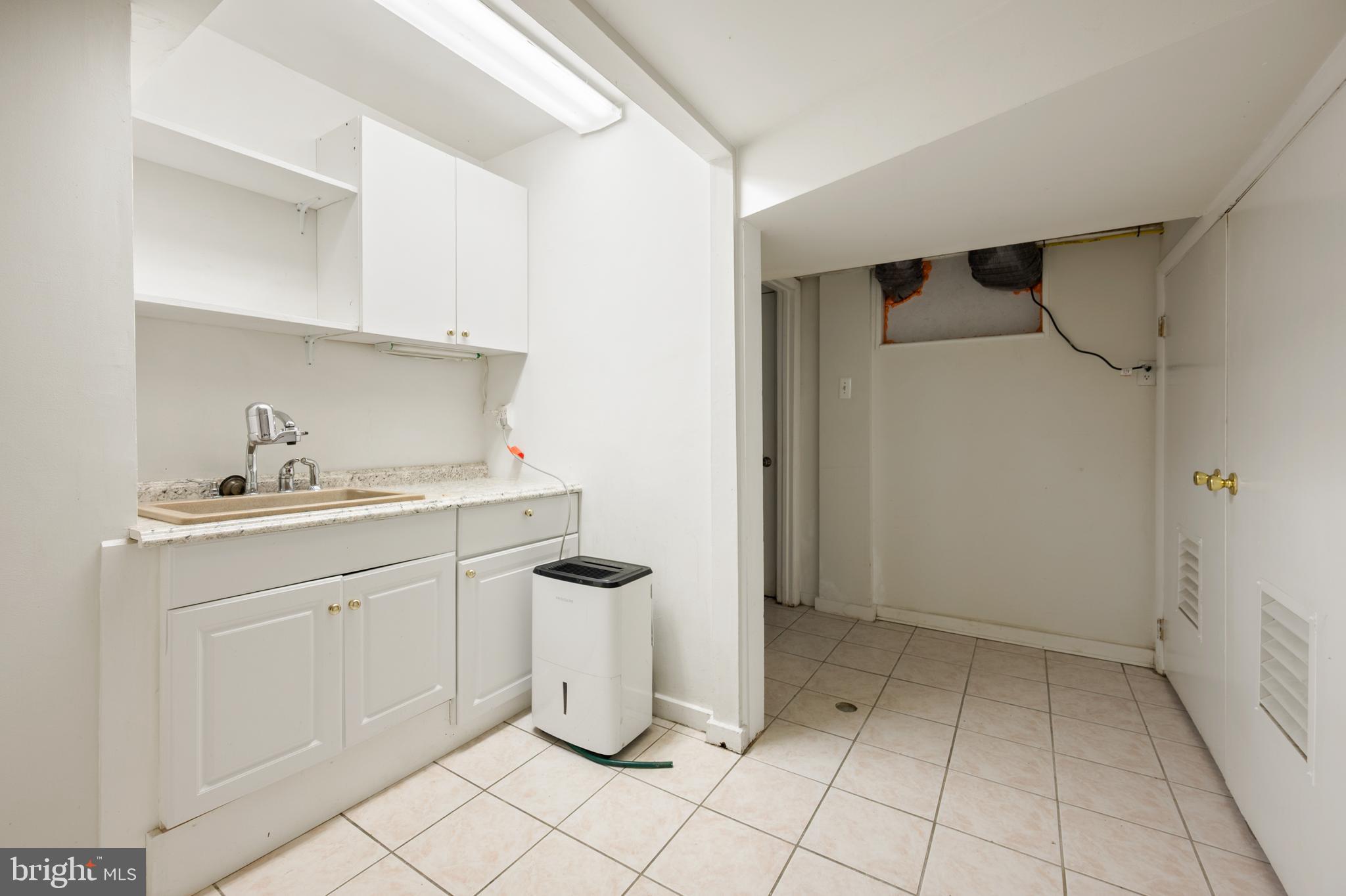 5520 WESTBARD AVENUE