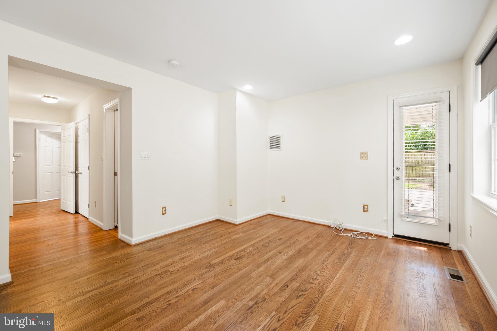 5520 WESTBARD AVENUE