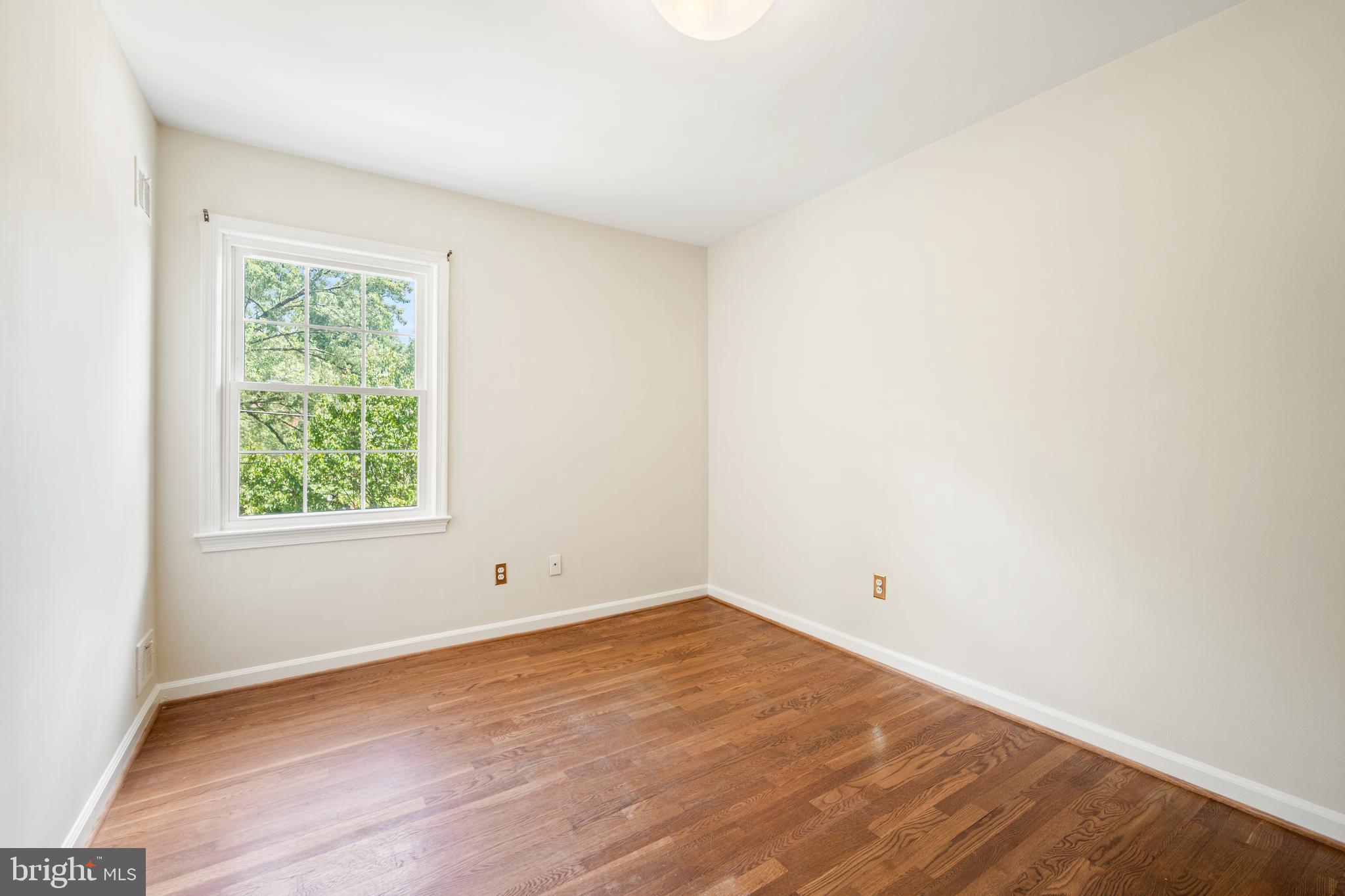 5520 WESTBARD AVENUE