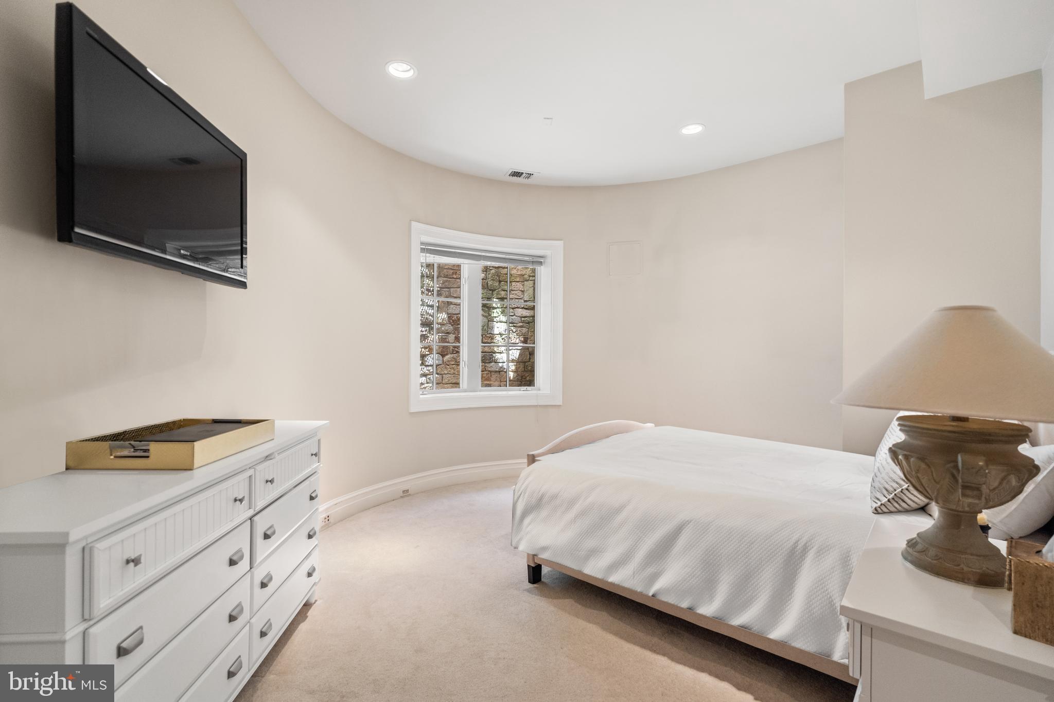 6413 GARNETT DRIVE