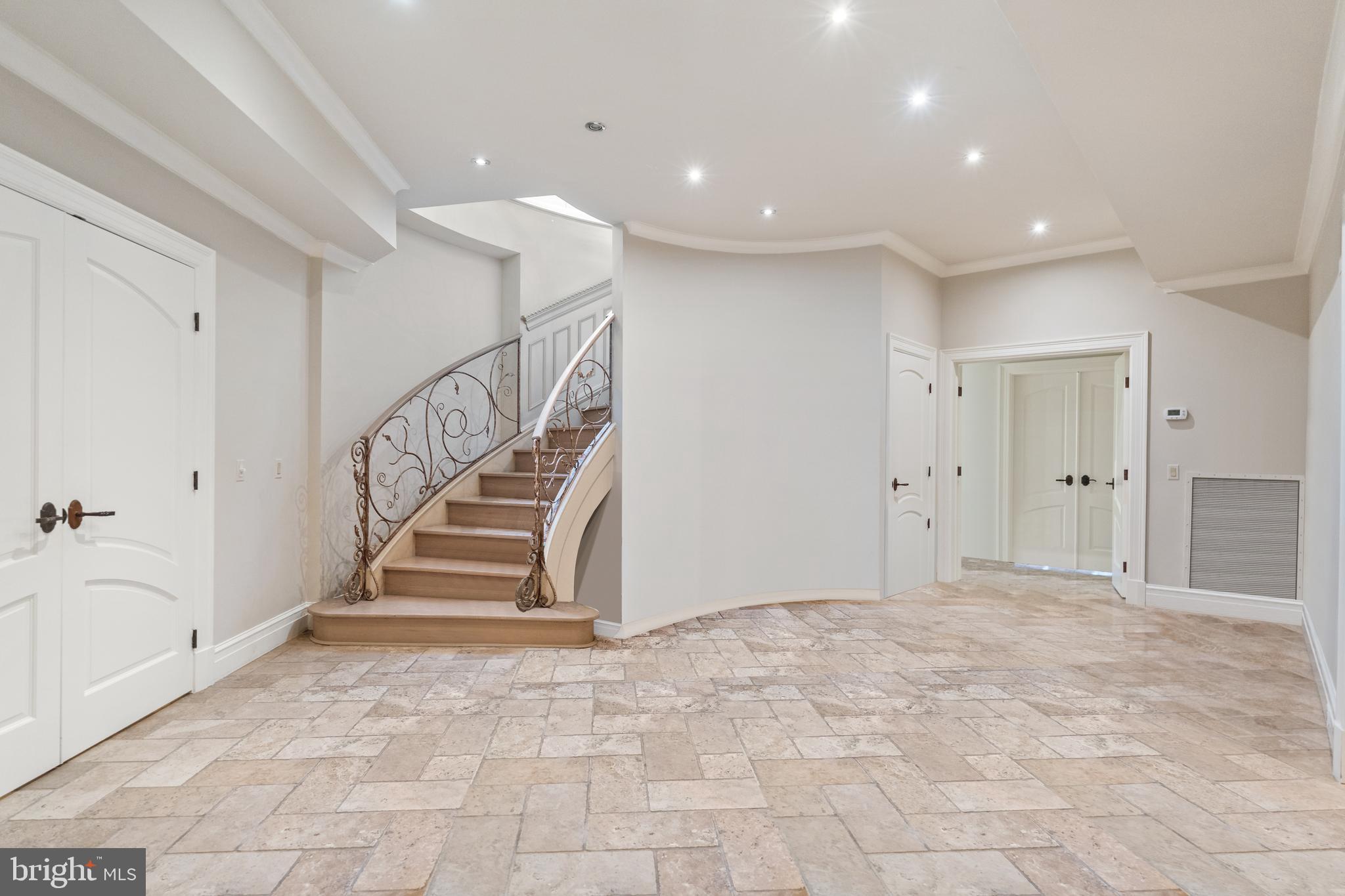 6413 GARNETT DRIVE