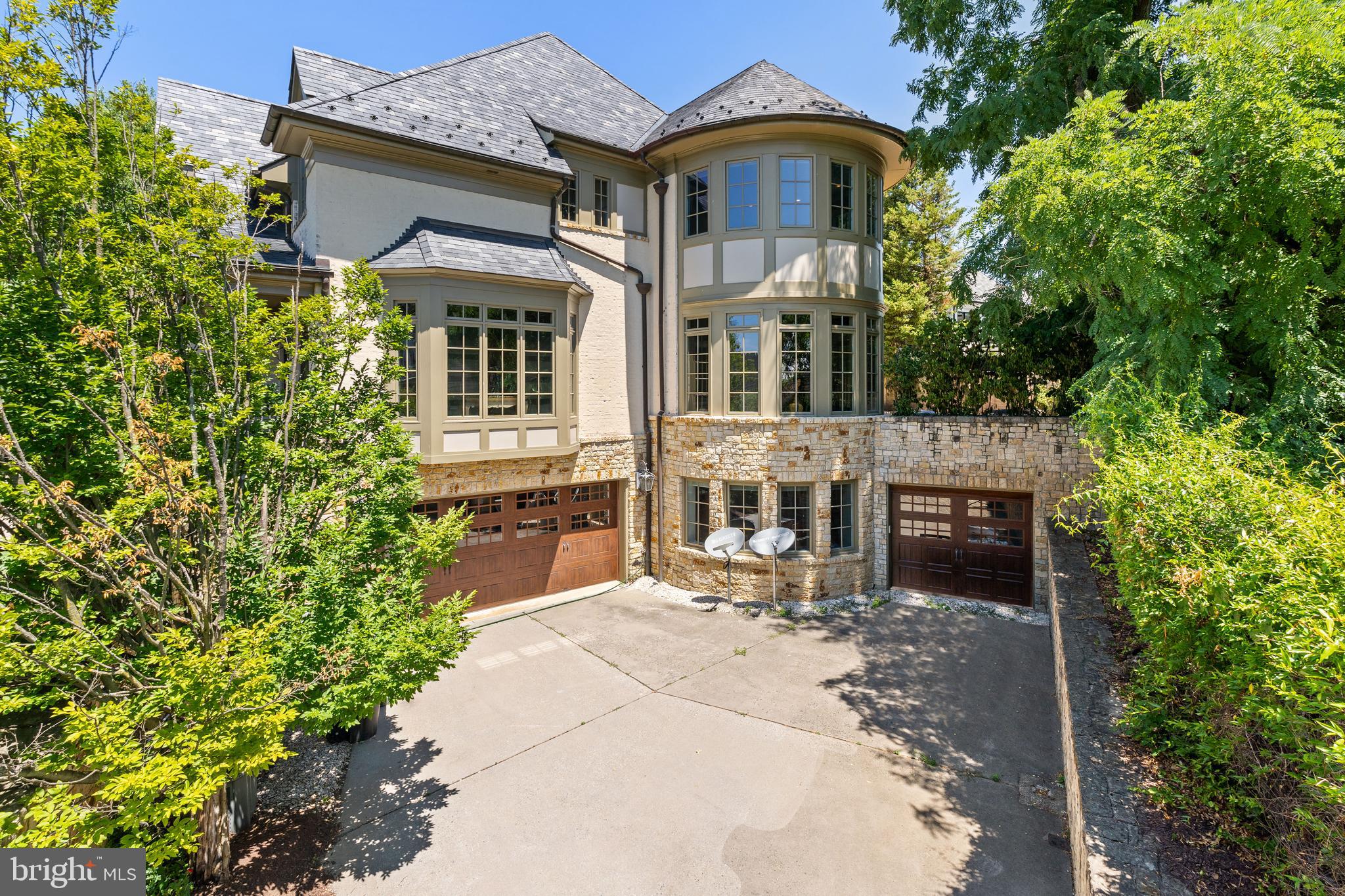 6413 GARNETT DRIVE