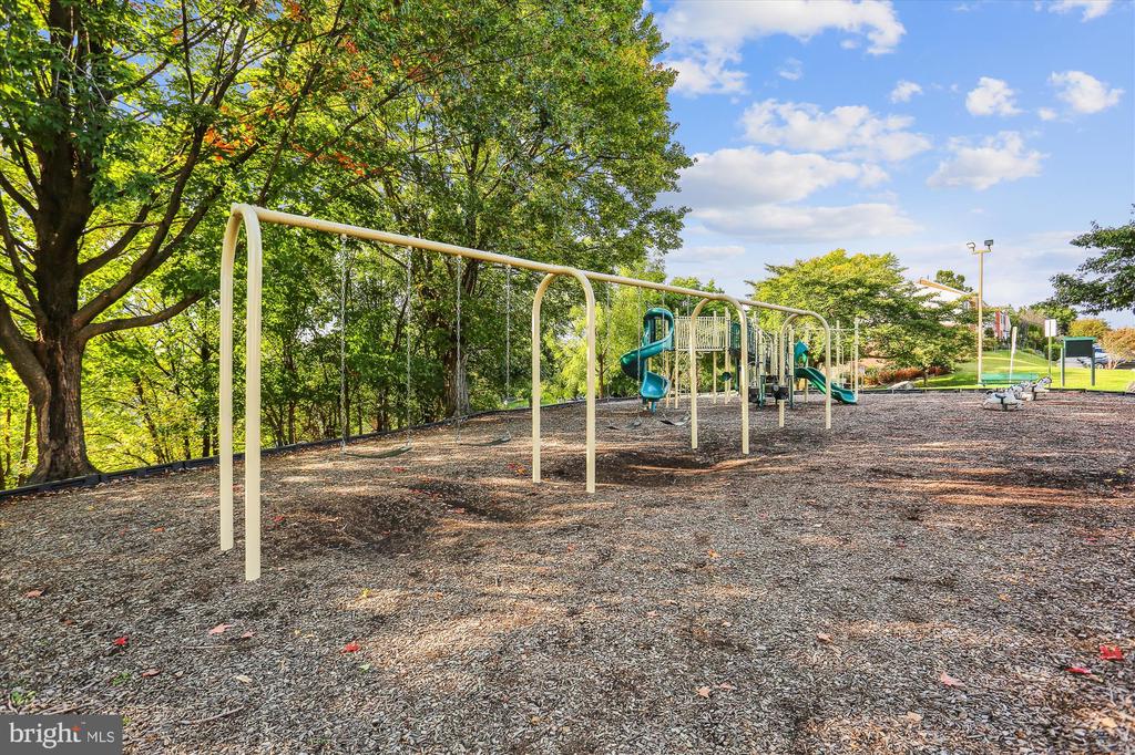 39 ORCHARD DRIVE