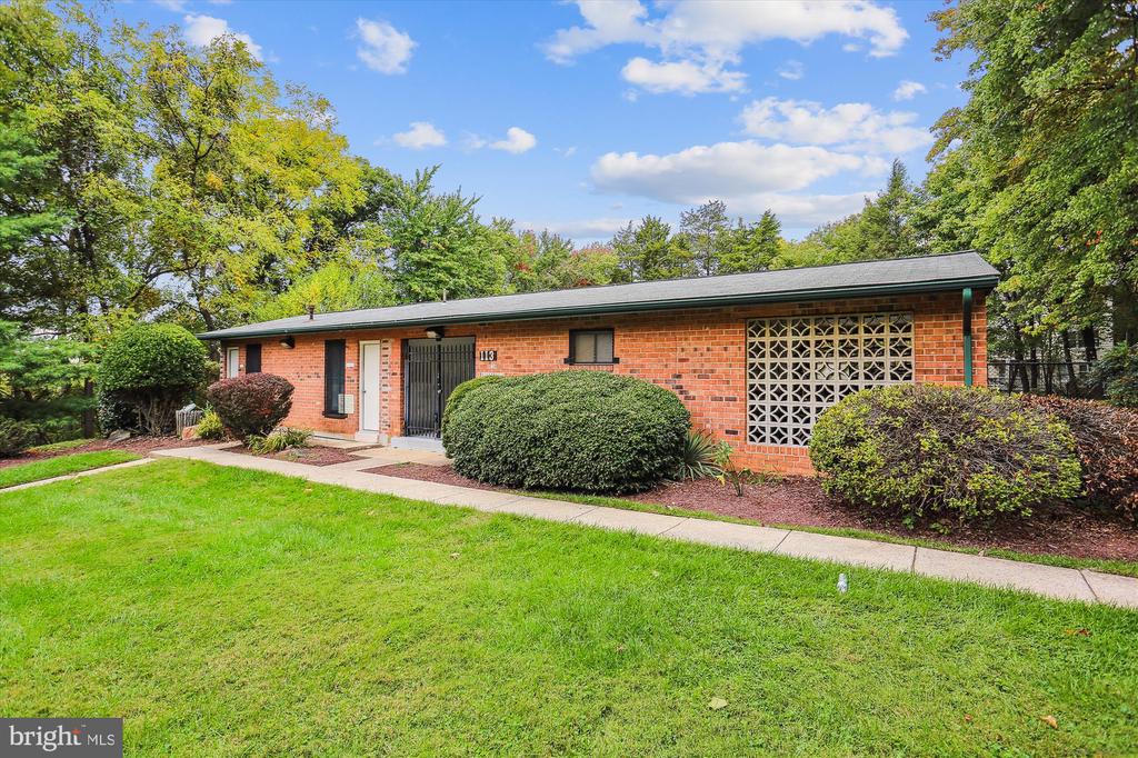 39 ORCHARD DRIVE