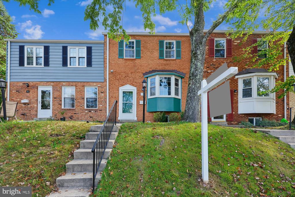 39 ORCHARD DRIVE
