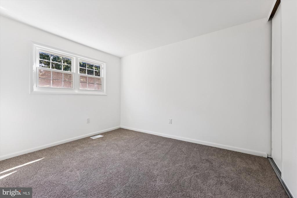 39 ORCHARD DRIVE