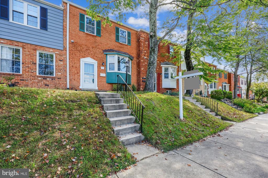 39 ORCHARD DRIVE