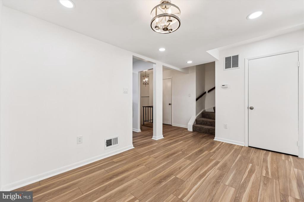 39 ORCHARD DRIVE