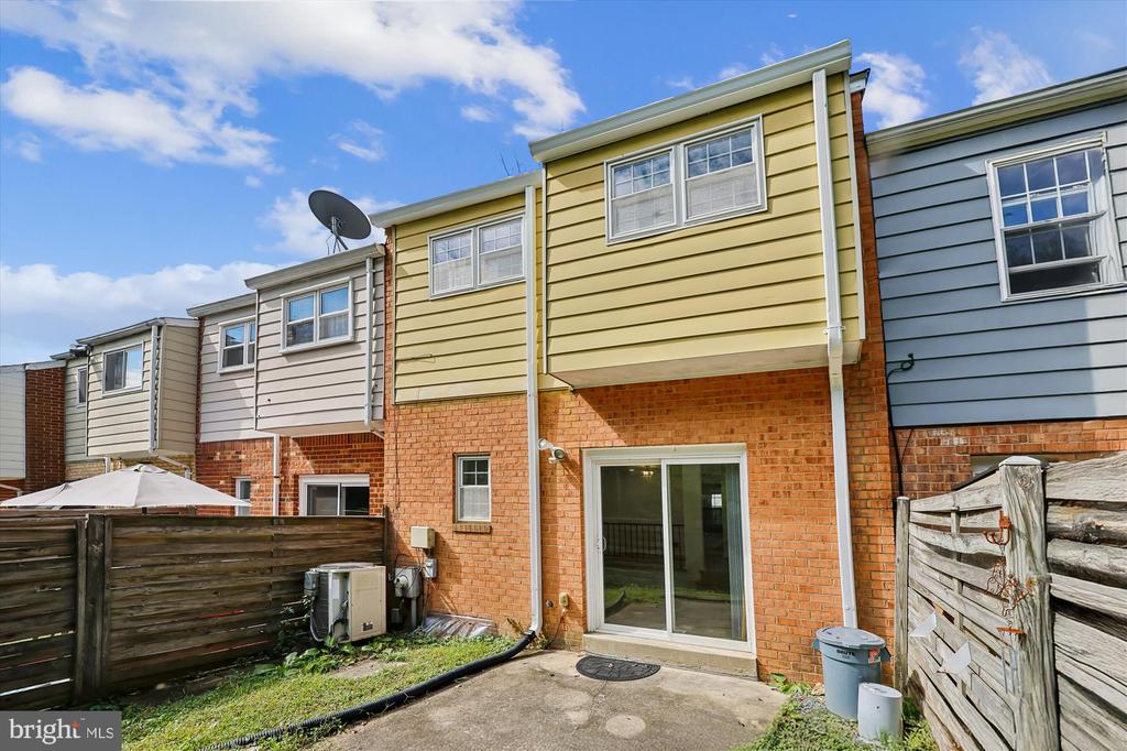 39 ORCHARD DRIVE